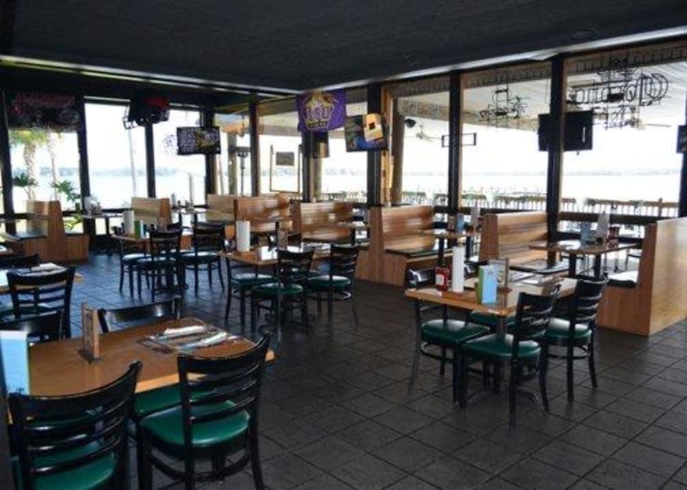 里弗夫兰特优质套房酒店 帕拉特卡 外观 照片