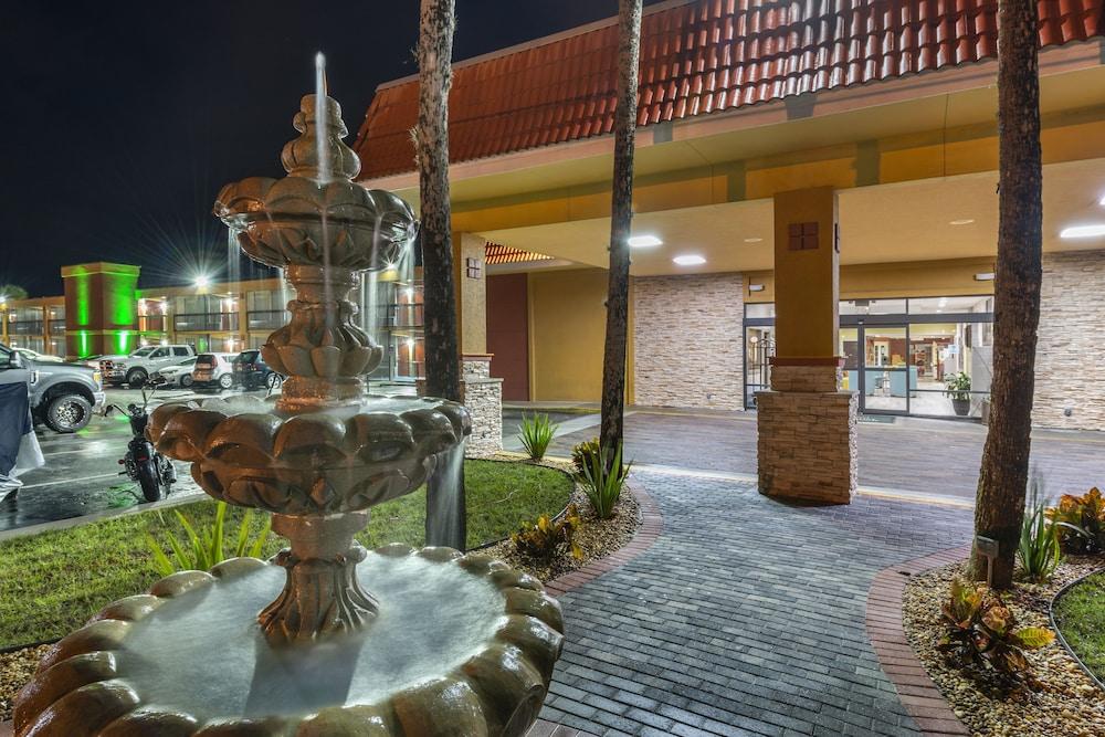 里弗夫兰特优质套房酒店 帕拉特卡 外观 照片